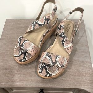 New never worn snake skin wedges